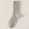 Calcetines de Lana Retro de Doble Aguja para Otoño e Invierno, Calcetines de Media Caña para Hombre, Engrosados para Calidez y Absorción de Sudor, Calcetines Holgados para Hombre
