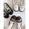 Sapatos baixos de couro com sola grossa e laço estilo japonês para mulheres baixinhas, novos sapatos de plataforma versáteis para o verão de 2026 para mulheres baixinhas