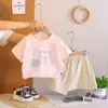 Conjunto de Roupas de Verão Estilo Coreano para Crianças 2026 para Meninos e Meninas, Conjunto de Duas Peças de Manga Curta com Borboleta de Strass para Crianças Pequenas e Médias
