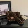 Bolso de felpa con estampado de leopardo para debajo del brazo para mujer, nueva colección de otoño 2026, gran capacidad, bolso cruzado para el día a día, bolso de hombro ligero y versátil