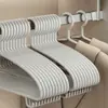 Perchero grande y duradero engrosado y reforzado para uso en dormitorio, tendedero antideslizante, perchero que no deja marcas para uso en el hogar