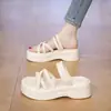 Pantuflas Suaves de Dos Vías Negras con Suela Blanda para Uso en Exteriores, Sandalias Casuales Cómodas y Versátiles con Suela Gruesa para Mujer, Nuevo Modelo Verano 2026