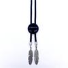 A01B2C53 Cuerda de Cuello Largo Trapezoidal Suroeste Collar Bolo Accesorios Versátiles para Hombres y Mujeres Colgante Simple Retro de Manga Corta