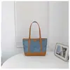 Bolso Grande de Gran Capacidad para Mujer 2026 Nueva Moda Bolso de Hombro para Viajar Sensación de Alta Gama Bolso Tote de Mezclilla