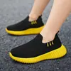 Zapatos para Niños 2026 Primavera y Otoño Nuevos Slip-on Transpirables de Malla Zapatos para Correr Zapatos para Niños Zapatos Deportivos Tejidos para Niños