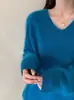 Suéter de Tricô com Gola V, Tecido Macio, Peso Pesado, Escovado, Fio 28, Seda de Amora e Caxemira para Mulheres, Outono/Inverno 26 Sweater Escovado