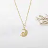 Nuevo diseño hipster colgante de luna y planeta de diamantes completos engaste de cobre circonita cadena de clavícula de moda collar de temperamento versátil para mujer