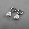 Pendientes de perlas de imitación estilo Ins de joyería transfronteriza europea y americana, pendientes asimétricos con colgante de amor para mujer, estilo Spice Girls