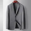 Traje Casual para Hombre 2025 Primavera y Otoño Lujo Ligero Negocios Un Botón Color Sólido Blazer de Moda para Hombres Jóvenes y de Edad Media