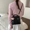 Mochila Versátil Nueva para Mujer de Principios de Primavera 2026, Bolso de Mano Retro para Viajar, Bolso Cruzado de un Solo Hombro Moderno y Versátil