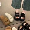 Sandálias Femininas Casuais Versáteis que Aumentam a Altura, Slip-On, Nova Coleção 2026, Plataforma, Sola Grossa, Sandálias de Verão para Uso Externo na Praia