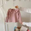 Camiseta estilo coreano para primavera e outono para meninas, com estampa floral, mangas compridas, gola com babados e design estilo boneca, perfeita como um top moderno.