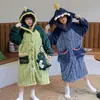 Pijama Infantil Novo Estilo para Meninos Mais Velhos, Roupões para Alunos do Ensino Fundamental, Pijamas de Lã Coral Grossa de Inverno para Meninos