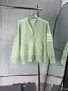 Venda Direta da Fábrica Marca da Moda Versão de Luxo Novo Estilo Cardigã com Gola, Mangas Listradas Quatro Listras Cor Sólida, Cardigã de Tricô Unissex