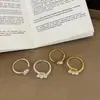 Anillo de Metal con Perlas Versátil de Lujo Ligero Estilo Francés para Mujer, de Nicho de Gama Alta, Sencillo, de Moda, Tendencia, para el Día a Día
