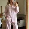 Conjunto de pijama de duas peças com lapela, padrão de coração listrado europeu e americano, cardigã solto de manga longa e calça comprida, conjunto casual para casa adequado para uso externo
