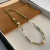 Colar de Pérolas Artístico Novo Colar Chinês Feminino Versátil Corrente de Lã de Alto Padrão Retro Corrente para Clavícula Verde Branco