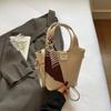 Bolsas Bolsa Feminina de Couro Macio 2025 Verão Nova Nicho Casual Moda Bolsa Balde Bolsa de Ombro Transversal