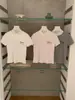 Camiseta WGWE Estilo Coreano Criativa Estampa de Desenho de Cavalinho Gola Redonda Manga Curta Feminina Verão Ombro Normal Modelagem Slim Fit Valoriza o Corpo Versátil