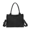 Bolso tote de alta moda coreana de nicho, elegante bolso cruzado de hombro simple para mujer, nuevo de verano 2026, moderno