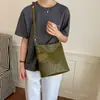 Bolso de Gran Capacidad con Textura Tejida para Mujer 2026 Nuevo Bolso Cubo Pequeño de Nicho de Gama Alta Bolso Cruzado Trendy Casual para el Trabajo