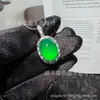 Colgante de Huevo de Paloma de Calcedonia Verde Tipo Hielo Incrustado Chapado en Plata al por Mayor Ágata Colgante de Collar de Jade para Mujer Múltiples Estilos Disponibles