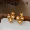 Pendientes de Perla de Agua Dulce con Circonita Irregular Estilo Retro de Moda Nuevo Estilo de Verano Pendientes de Lujo Ligero de Gama Alta para Mujer