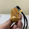 Talla en Madera de Tuya, una Pieza de Arte que se Puede Llevar en la Mano, un Accesorio para Hombre para Uso Personal o como Adorno Colgante para Coche