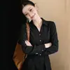 Camisa de Satín para Mujer Primavera y Otoño 2026, Mangas Largas Holgadas, Elegante Diseño Vertical, Botón Metálico, Moderna Camisa de Gasa Adelgazante