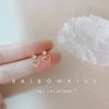Aretes de Corazón Iguales de Celebridad de Internet para Mujer 2024 Nuevos Aretes de Corazón de Melocotón de Circonita Micro-Incrustada Aretes Simples con Forma de Corazón Calado