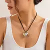 Joyería Transfronteriza Europea y Americana, Elegantes Accesorios de Cadena de Perlas para Mujer, Collar de Corazón Calado Geométrico de Doble Capa de Perlas
