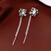 Brincos de Agulha Prata com Franjas Quadradas Cravejadas de Diamantes, Estilo Vintage de Luxo Leve, Brincos Simples e Elegantes para Mulheres, Design de Nicho