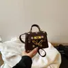 Versátil Bolso Mini de Lunares para el Trayecto Bolso de Mano Retro para Mujer Otoño Nuevo Patrón 2026 Bolso de Hombro Moda Simple