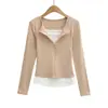 Cl2609-26 Estilo Nuevo de Principios de Primavera Estilo Europeo y Americano con Puntadas de Color Contrastante y Camiseta Interior Deportiva de Manga Larga Falsa de Dos Piezas