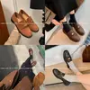 Mocasines de Cuero Genuino Estilo Old Money para Mujer 2026 Nuevos Zapatos Planos Pequeños de Cuero Británicos con Tacón Grueso y Moneda Dorada Pequeña
