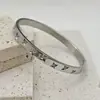 Venta Directa de Fábrica Pulsera de Acero Inoxidable Estrella con Broche de Pedrería, Versátil y Única Joyería Galvanizada al Vacío en Oro de 18 Quilates