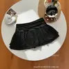 Minissaia Doce e Picante com Bolinhas, Cintura Elástica Plissada, Babados de Camada Dupla, Saia Evasê Emagrecedora e que Cobre o Quadril para Mulheres