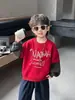 Sudadera con Estampado de Letras y Bloques de Color en las Mangas para Niños, Primavera y Otoño, Estilo Coreano, Pulóver Infantil, Chaqueta Casual, Top Versátil para Bebé