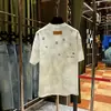 2026 Verão Estampado Manga Curta High-End Moda Versátil Slim-Fit Estiloso Solto Top para Homens e Mulheres