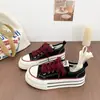 Zapatos de lona baratos con grulla de almohada blanca, zapatos de plataforma gruesa para aumentar la altura, nuevos zapatos casuales versátiles resistentes al desgaste para estudiantes 2026, originales de nicho