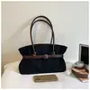 Bolso tote retro de gamuza para mujer, nueva colección de otoño 2026, elegante y sofisticado, adecuado para ir al trabajo, gran capacidad y se puede llevar en la mano