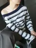 Simple y Elegante, Revela la Clavícula, Camisa de Punto Rayada Hombros Descubiertos, Estilo Holgado y Relajado, Top de Lino Tencel Amigable con la Piel 01500