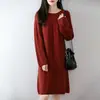 Vestido de Punto Grueso de Lana Pura con Cuello Redondo y Manga Larga para Mujer, Otoño/Invierno 2026, Vestido de Longitud Media de Color Sólido Trenzado
