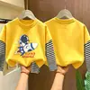 Roupas para bebês e crianças 2026 primavera e outono novo estilo meninos estiloso versátil camiseta de manga comprida algodão puro retalhos listrado camisa básica