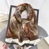 Lenço Estampado com Padrão Retrô Artístico para Mulheres, Estilo Coreano, Roupa de Viagem Moderna e Personalizada, Lenço Longo, Xale de Proteção Solar
