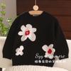 Várias ovelhas e ovelhas uma geração de outono e inverno novas meninas preto pequeno contraste flor gola redonda pulôver suéter de cashmere