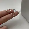 Pendientes Mobius para mujer de alta calidad, lujo ligero, nicho, pendientes versátiles, pendientes pequeños simples y modernos de Instagram, pendientes