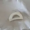 Parche de Acetato Estampado de Leopardo Color Carey Pinza de Garra Elegante Pasador de Tamaño Mediano para Moño Pinza Tiburón Accesorios para el Cabello de Lujo Ligero de Nicho Modelo Nuevo