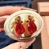Colar com Pingente Gota D'água Diamante Amarelo Escovado Retro Italiano Anel de Diamante Vermelho Brincos de Diamante Verde Conjunto Tesouro Colorido para Mulheres