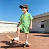 Conjunto de Verão Infantil Manga Curta Camiseta Shorts Duas Peças Fofo Estilo Coreano Conjunto para Crianças Médias e Grandes Conjunto Estiloso para Meninos e Meninas